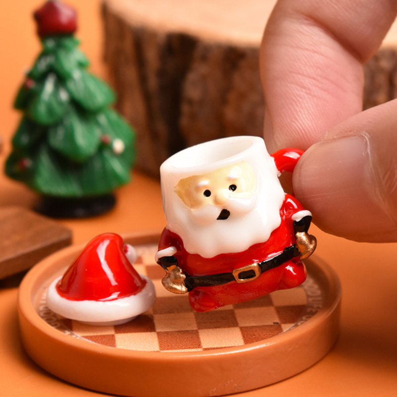 Art Craft Decoration - Mini Santa Theekopje Ornament - Hars